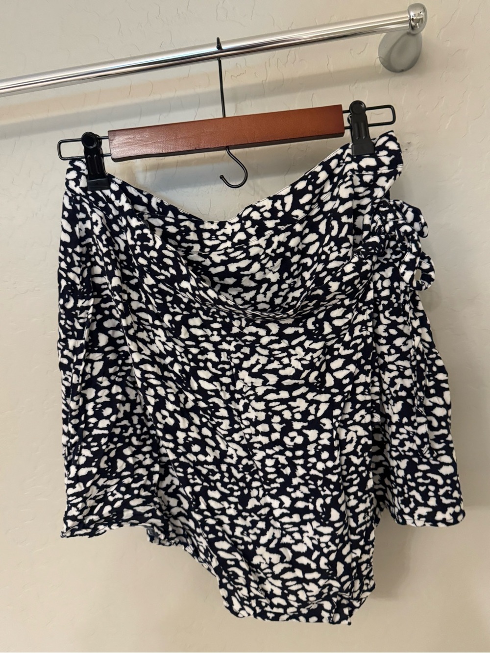Nordstrom BP Black and White Wrap Skirt